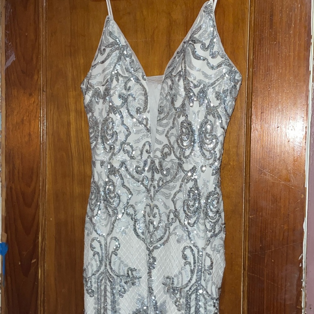 Selling a prom dress that was worn once